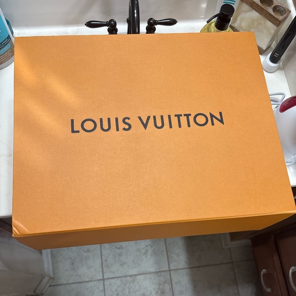 Louis Vuitton On the Go GM - Picture 11 of 11